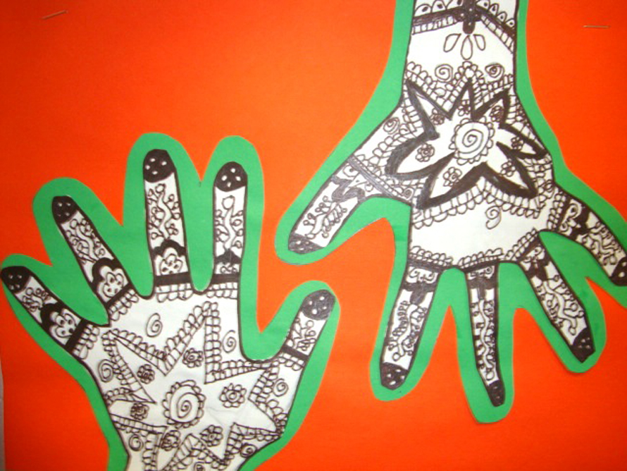 Henna hands 