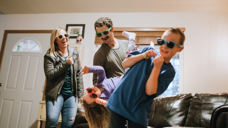 10 Ways to Connect With Your Independent School-Age Kid
