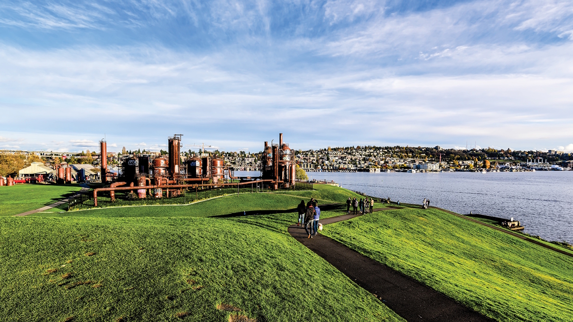 Gas works park in Seattle on a sunny day