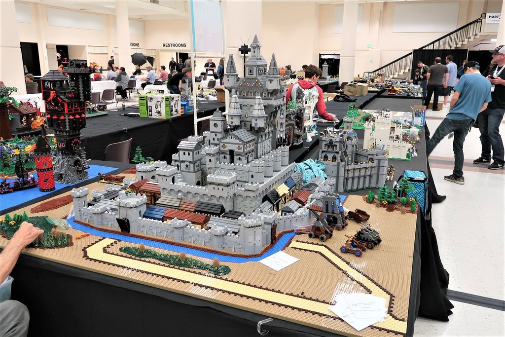 BrickCon 2022: What Families Need to Know About Seattle’s Lego Convention
