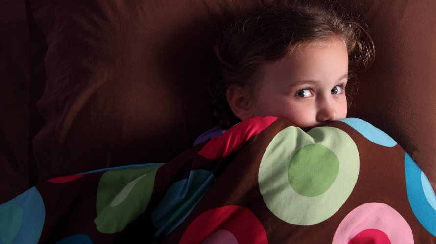 Kid-frightened-by-nightmare