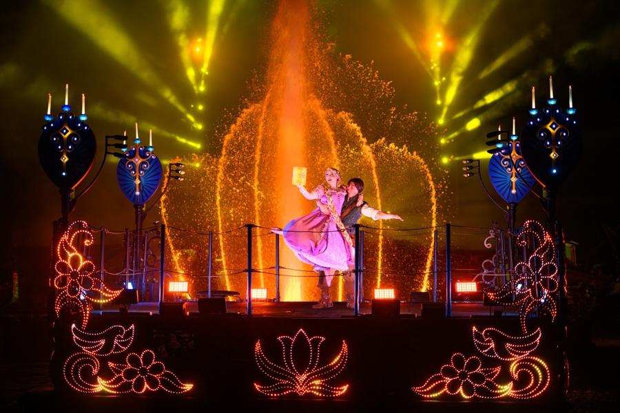 Fantasmic at Disneyland credit Richard Harbaugh Disneyland Resort