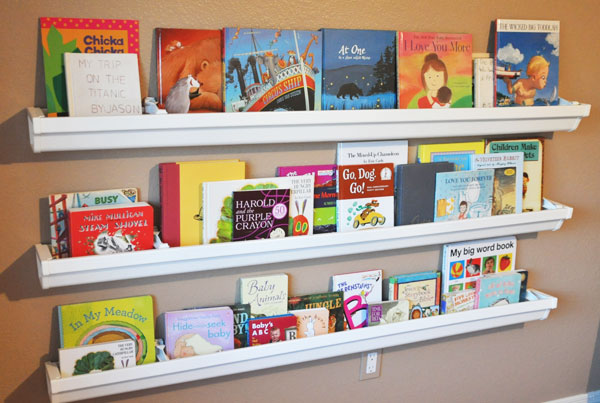Rain gutter shelves