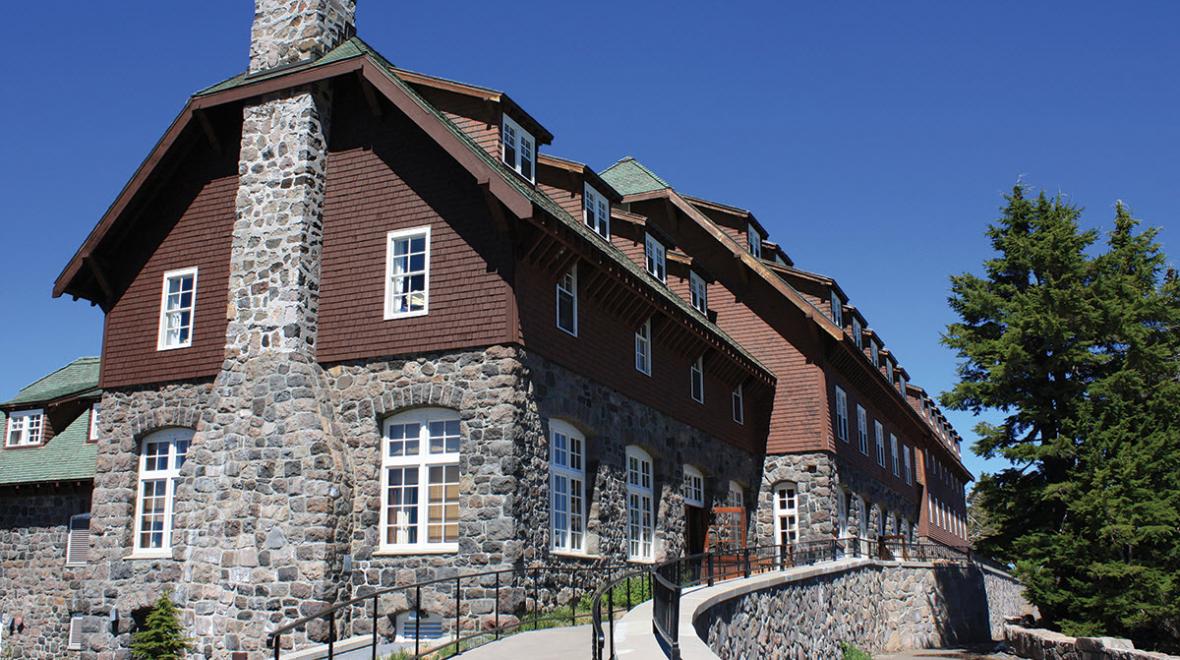 Crater Lake Lodge in Oregon is a Pacific Northwest lodge the family will love