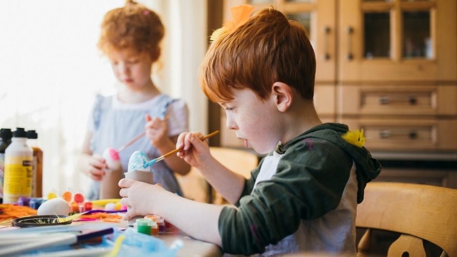 13 Crafts for Little Artists That Aren’t a Pain to Clean Up