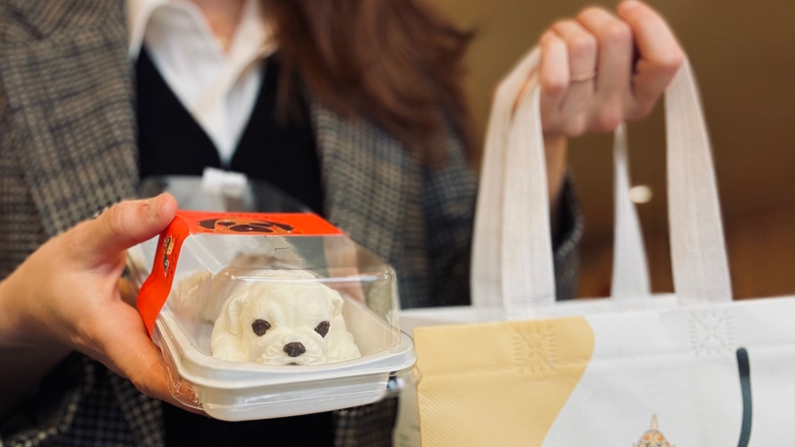 Timeless Tea Bulldog Mousse-rolled-ice-cream-shaved-ice-bingsu-seattle