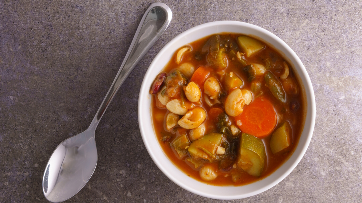 bowl of chunky minestrone soup