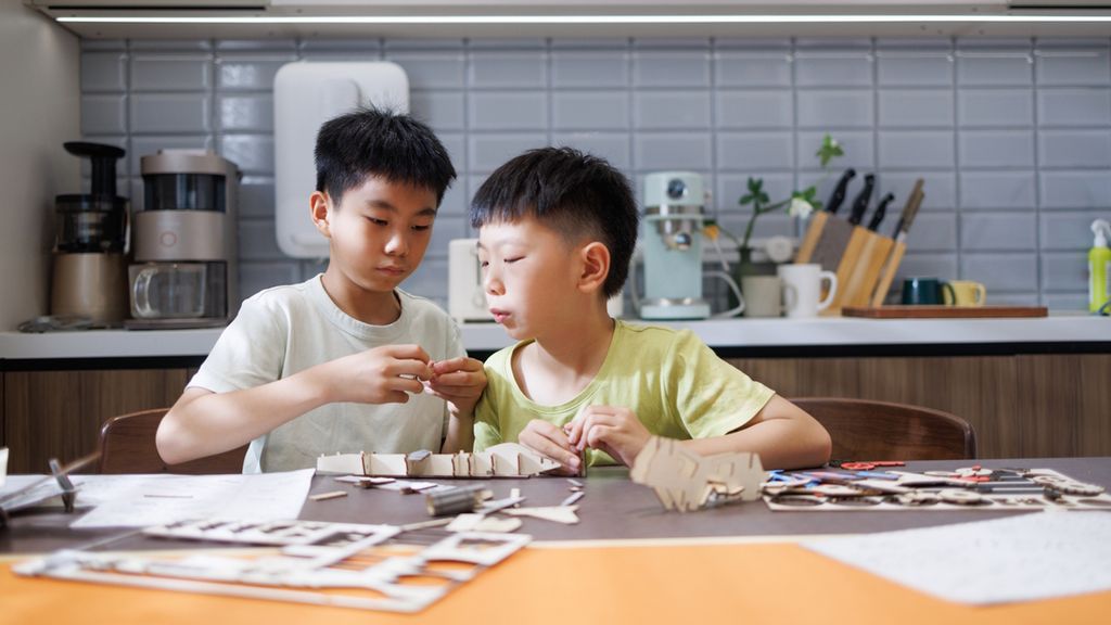 15 Boredom-Busting Activity Kits to Keep Kids Busy