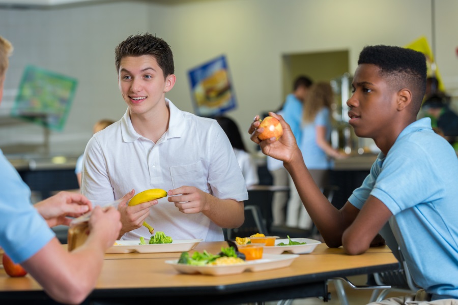 kids in canteen