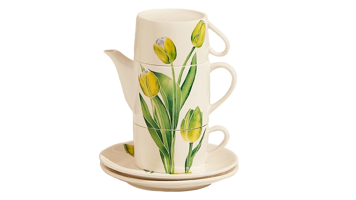 tea infuser with two matching cups