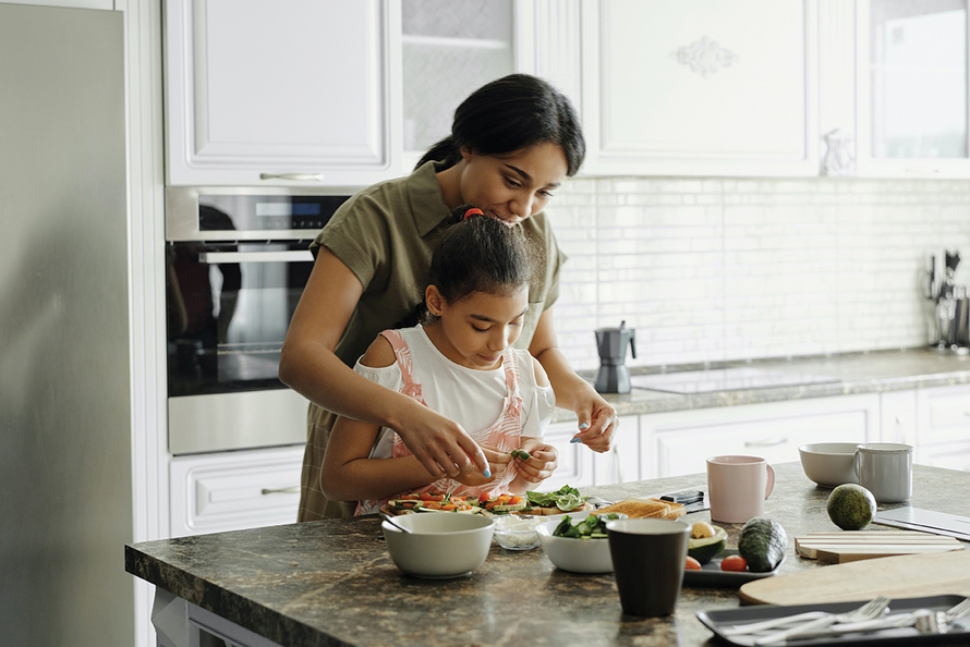 Sound Bites: Fostering a Healthy Relationship With Food Starts at Home