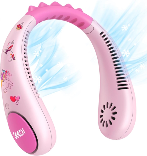 Wearable fan for outdoor movie and concerts