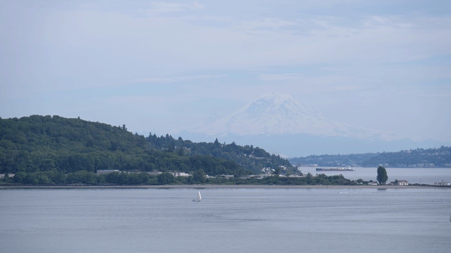 A view of Mount Rainier as you leave Seattle on an Alaskan Cruise