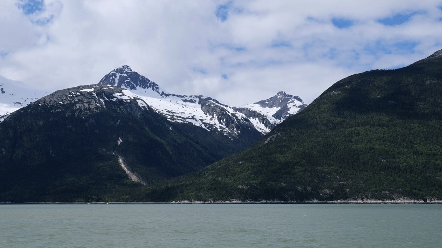 Stunning mountain and water views on an Alaskan cruise for Seattle families