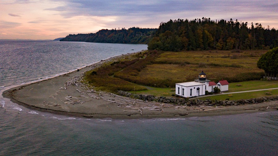Point No Point Lighthouse, a lighthouse near Seattle that families can rent for a vacation stay