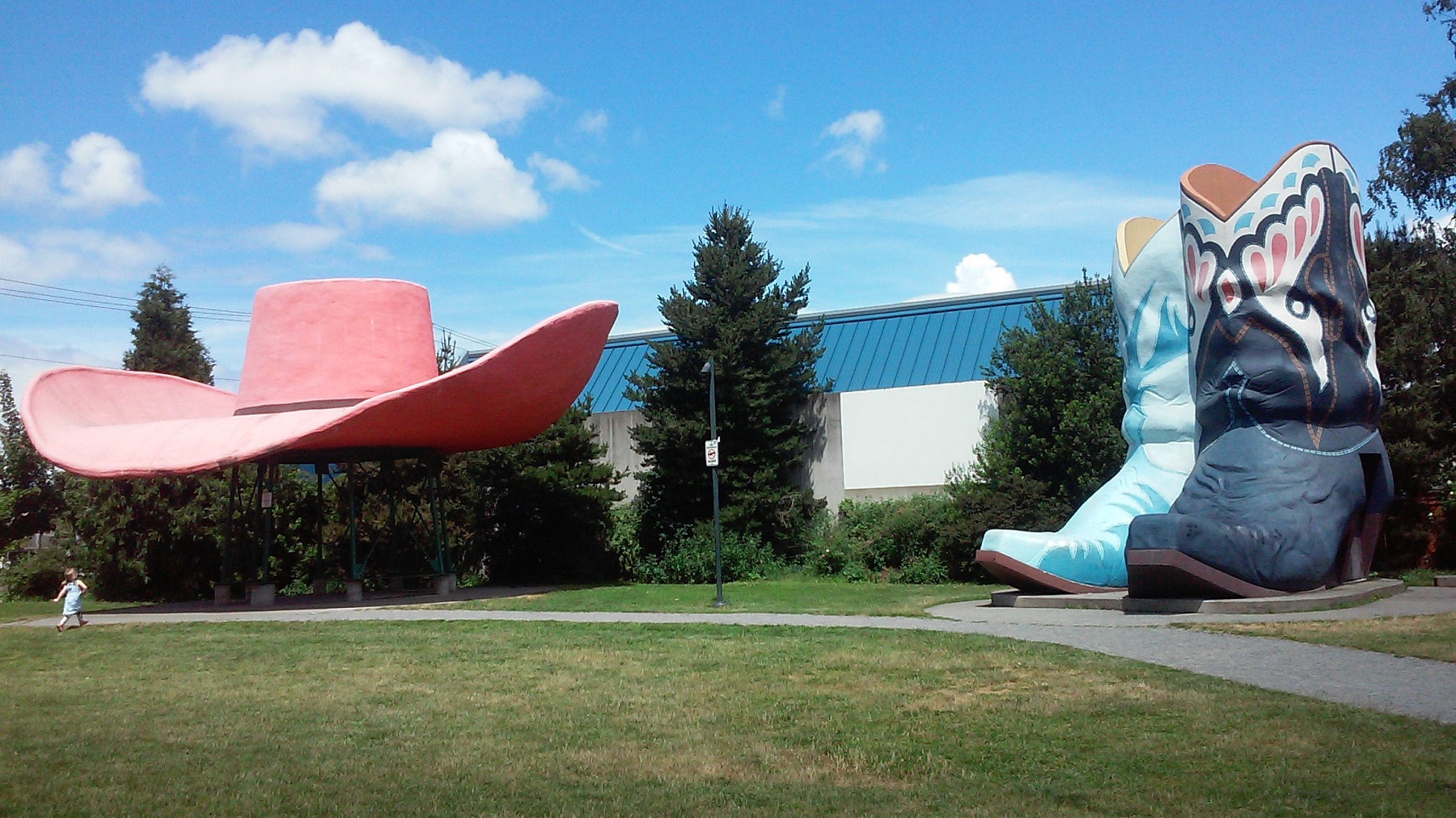The Hat 'n' Boots public art sculpture Georgetown neighborhood of Seattle Oxbow Park former gas station fun instagram landmarks Seattle teens and tweens
