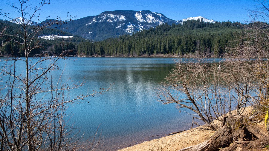A snow-capped mountain above Lake easton washington state campground for families