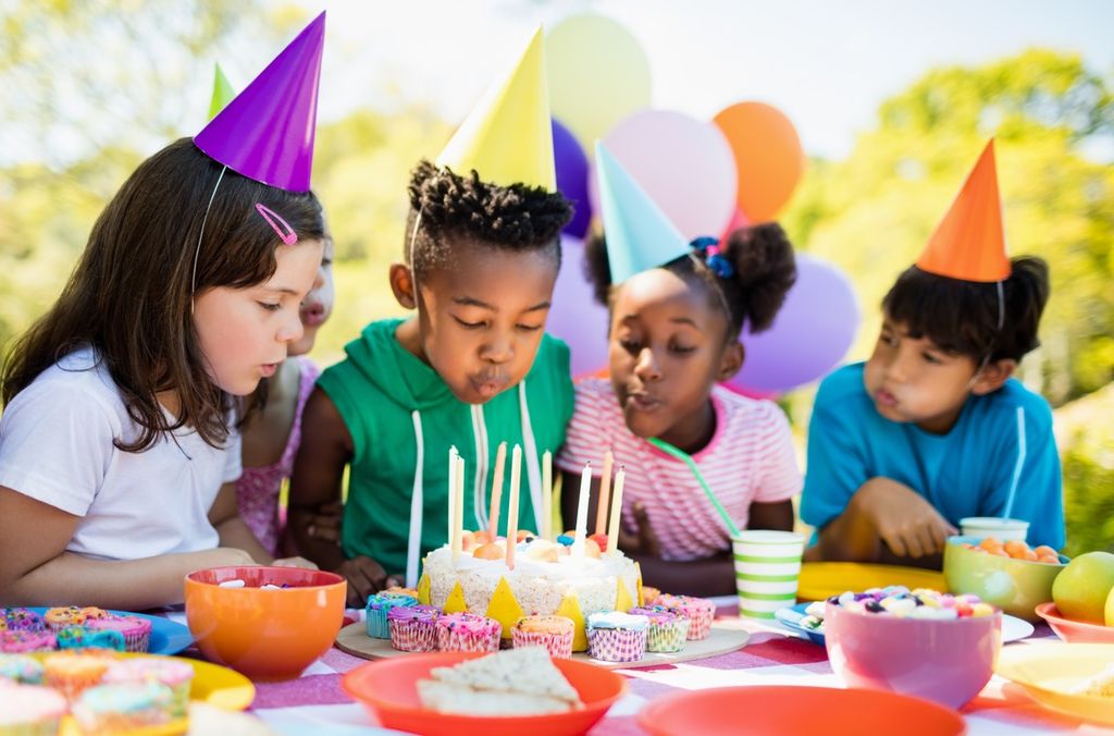 Take the Stress Out of Birthdays by Throwing a ‘Fiver’ Party