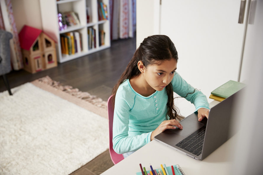 15 Online Classes for Kids to Keep Them Learning on Days Off