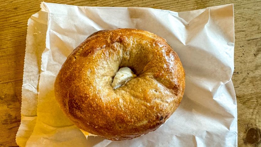 Bagel Oasis plain bagel Ravenna neighborhood things to do