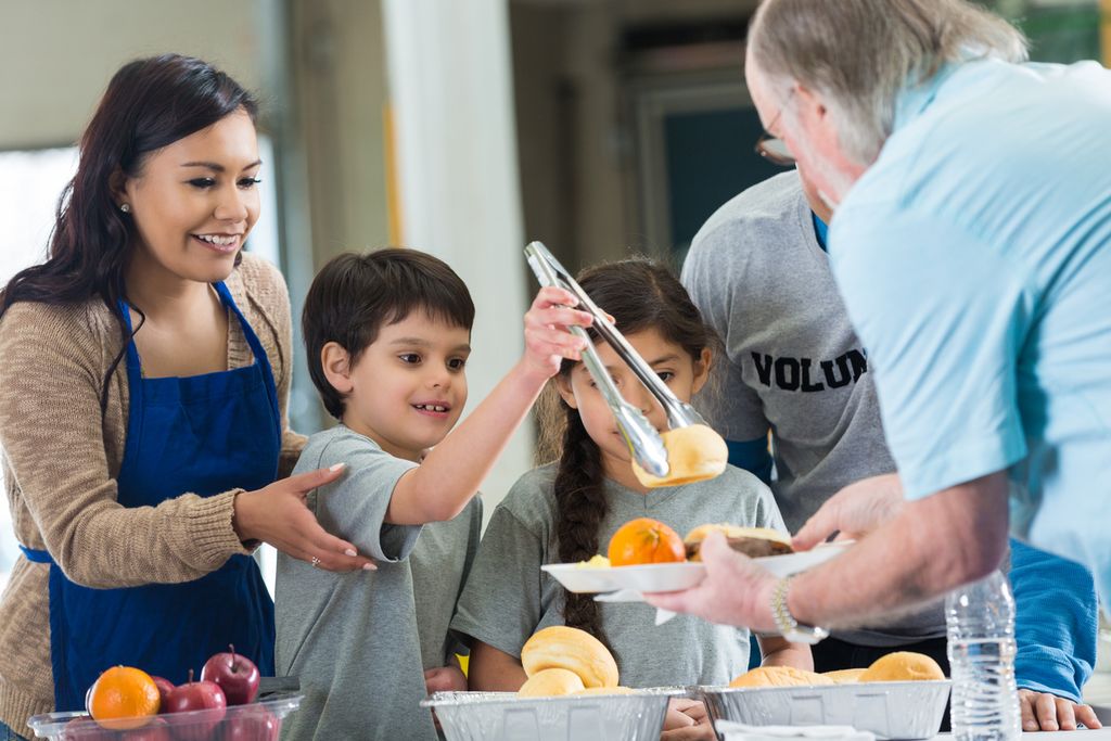 How to Take Your Young Kids Volunteering