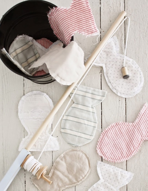 Fabric fishing game and pole