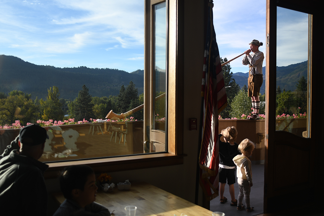 Enzian Inn Alp horn performance at breakfast Leavenworth Washington