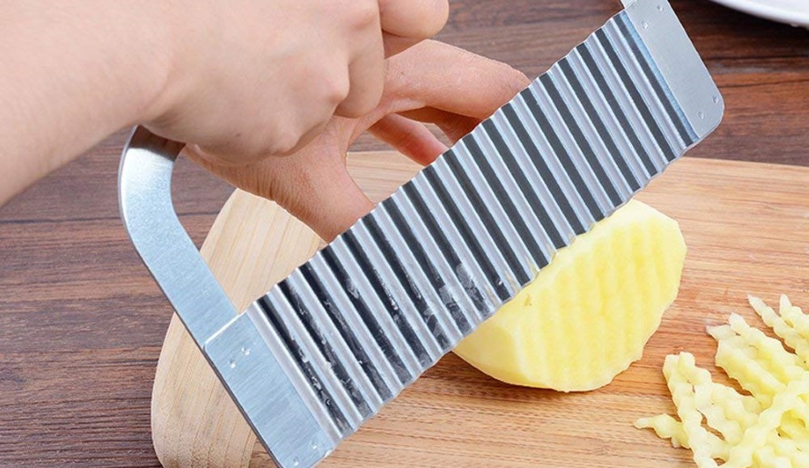 Crinkle cutter