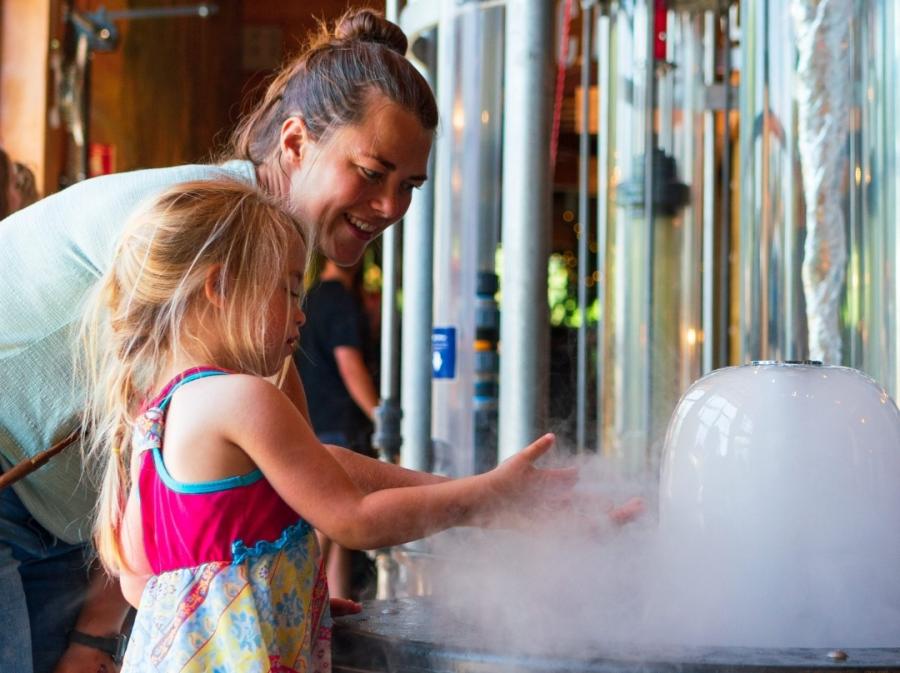 mom and daughter at hands on childrens museum