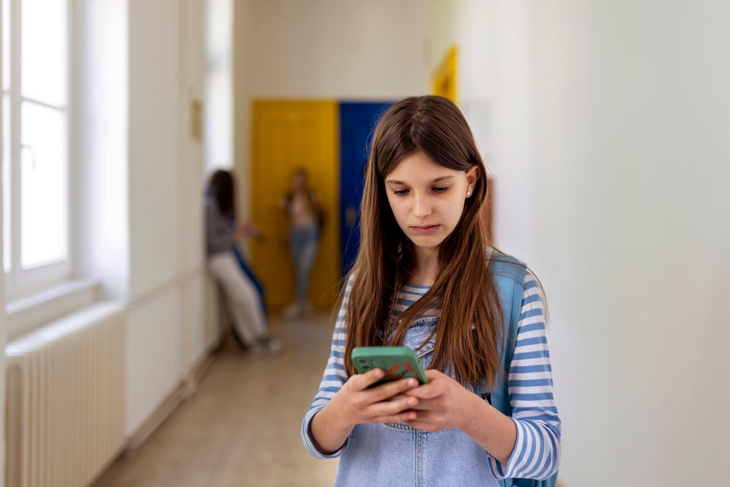 Opinion | The Time is Now to Ban Cell Phones in Schools