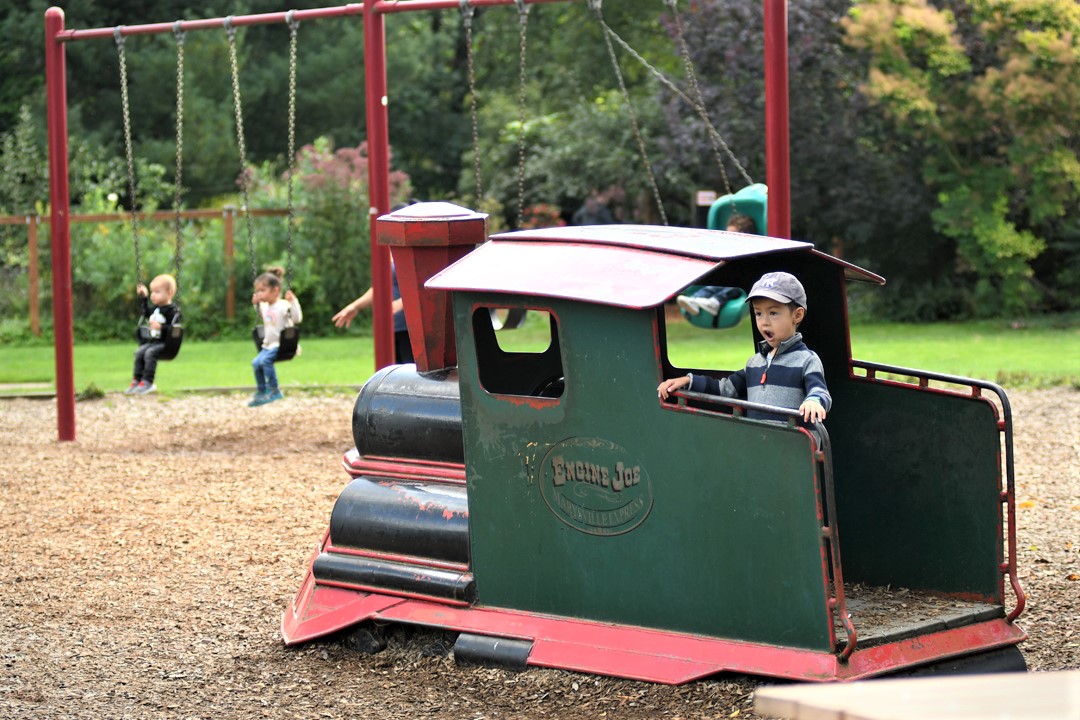Jennings-Memorial-Park-play-train-fun-Marysville-playground-destination