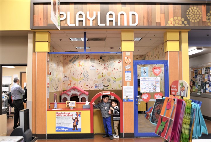 Free-childcare-grocery-store-Seattle-Eastside-Lynnwood-Fred-Meyer-playland