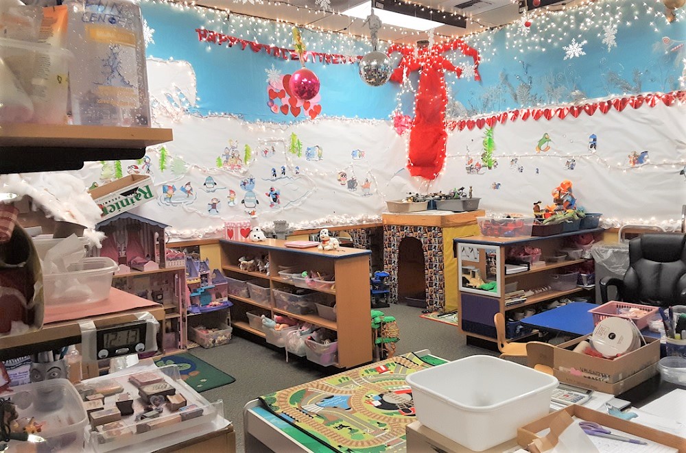 free-child-care-grocery-store-qfc-u-village-seattle