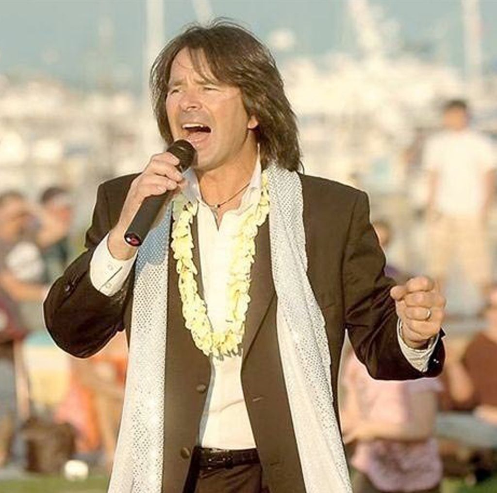 Cherry Cherry – Neil Diamond Tribute