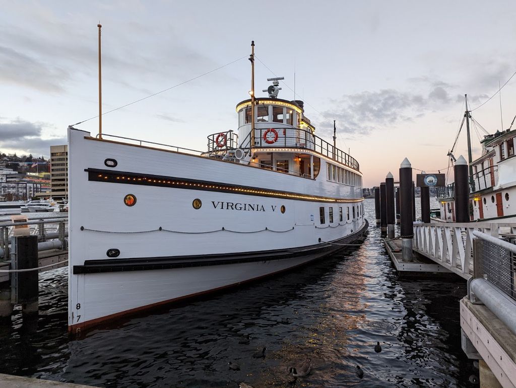 Holiday Lights Cruises