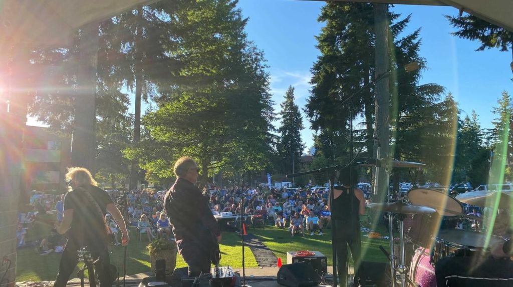Lacey’s Noon Tunes Concert Series in the Park