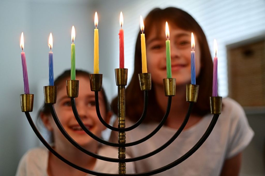 Hanukkah Events for Seattle-Area Families