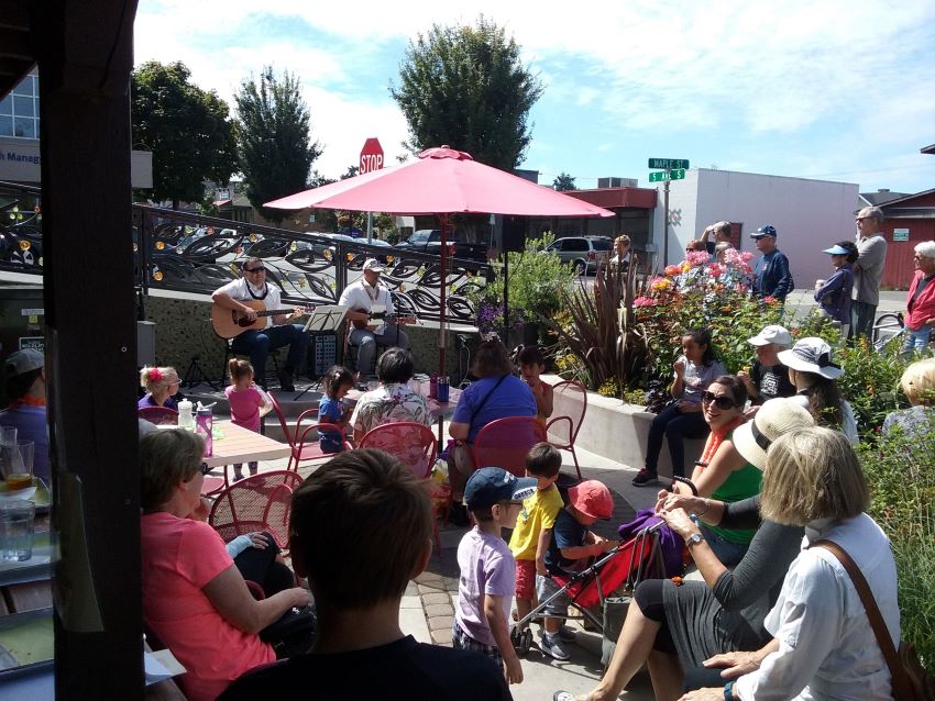 Edmonds Summer Concerts at Hazel Miller