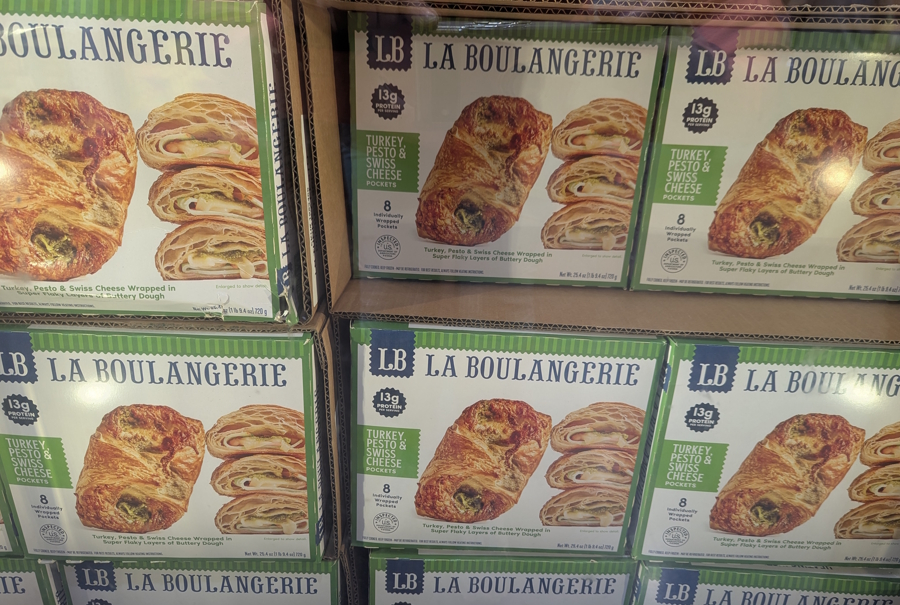 La Boulangerie turkey pesto popovers