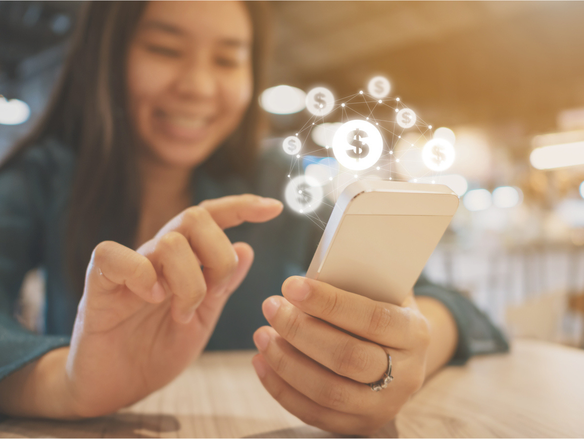 girl starting savings as a beginner investor