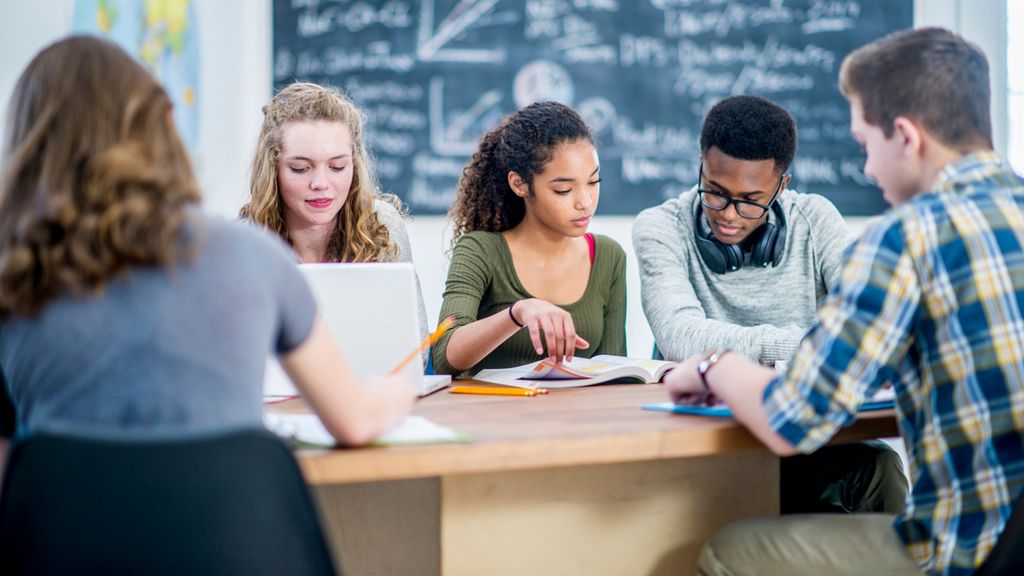 Considering Accelerated High School Courses? Here’s What to Look For