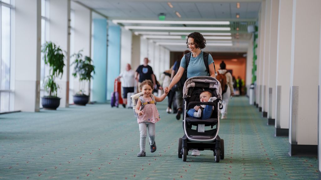 Best Solo Travel Tips for Parents: How to Travel Alone With Kids (and Actually Enjoy It)