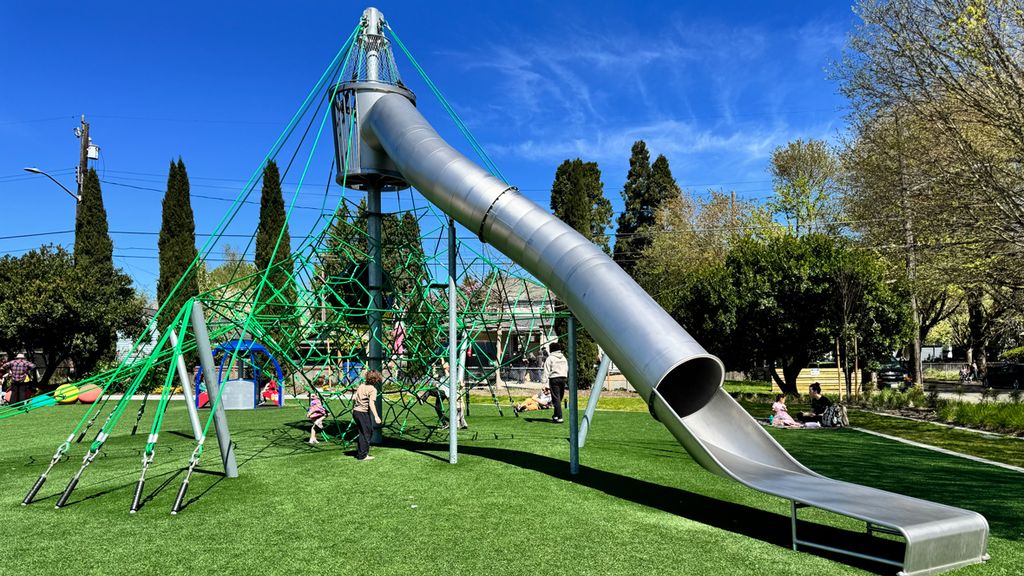 Seattle’s South Park Community Center and Playground Show Off Major Upgrades