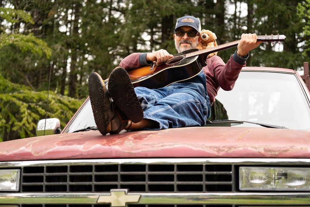 Foot-Stompin’ Family Music with Johnny Bregar