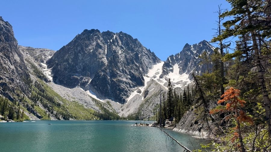 colchuck lake and dragontail peak in background