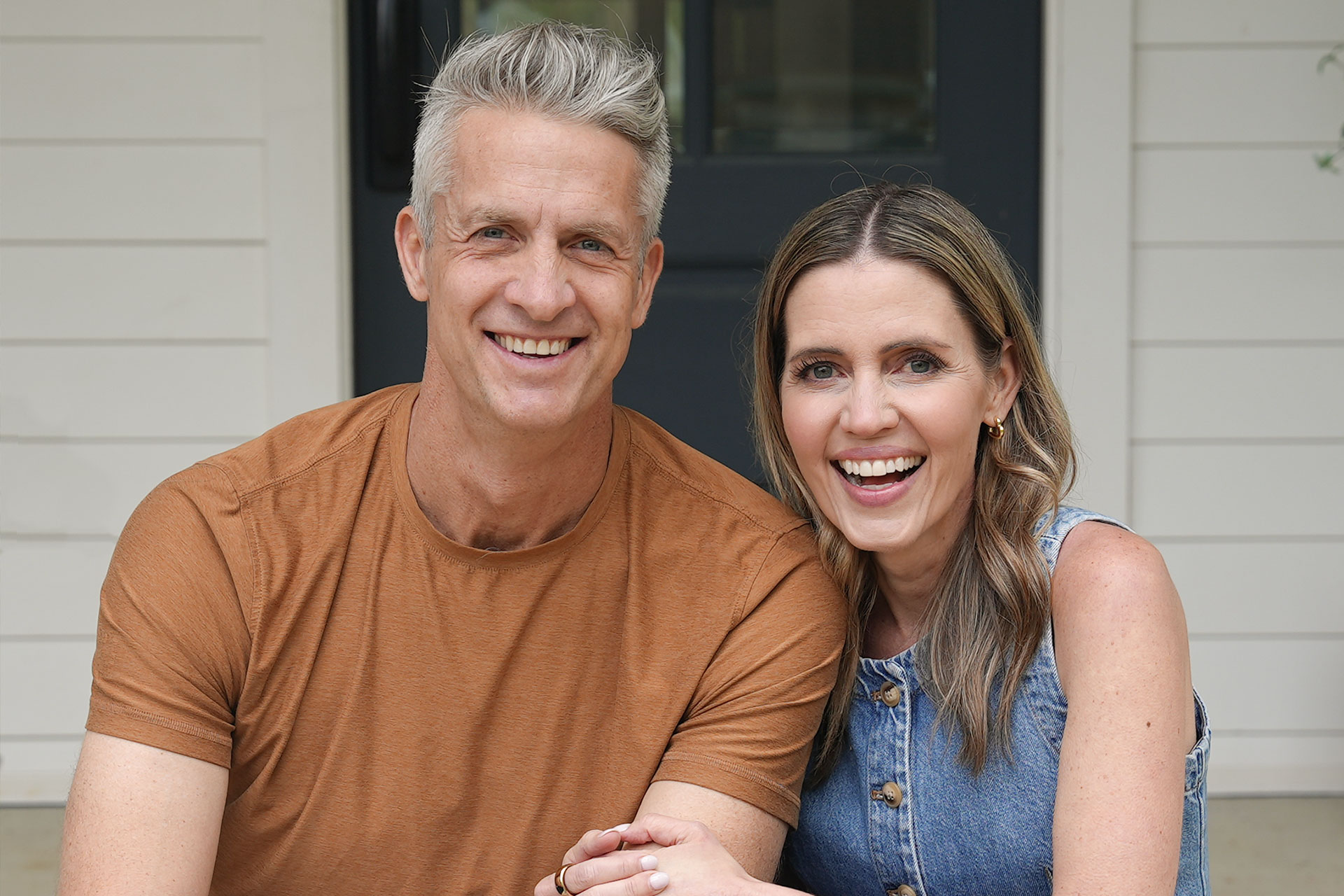 Penn and Kim Holderness heashot