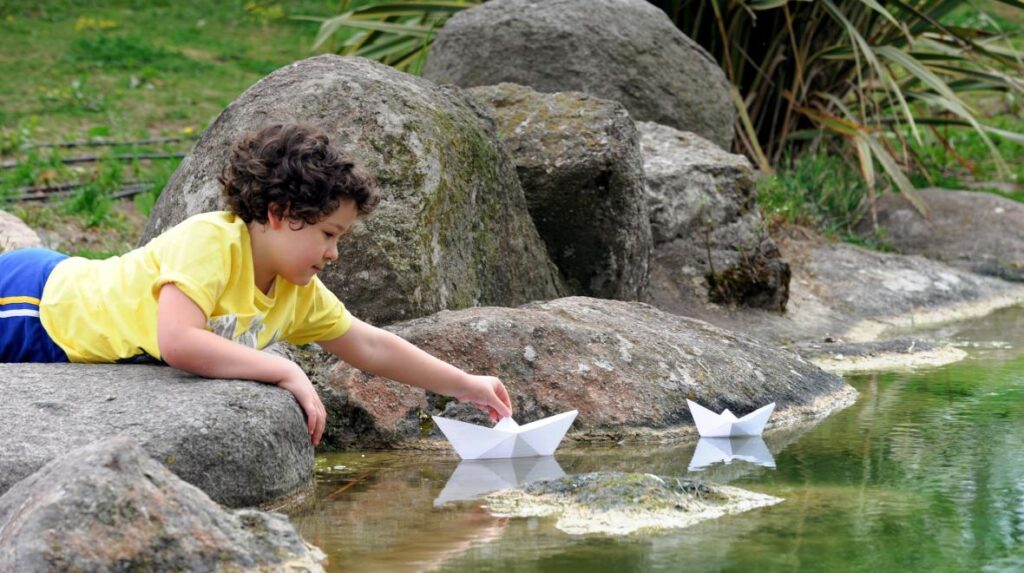 Plaza Pop-Up: Boat Building