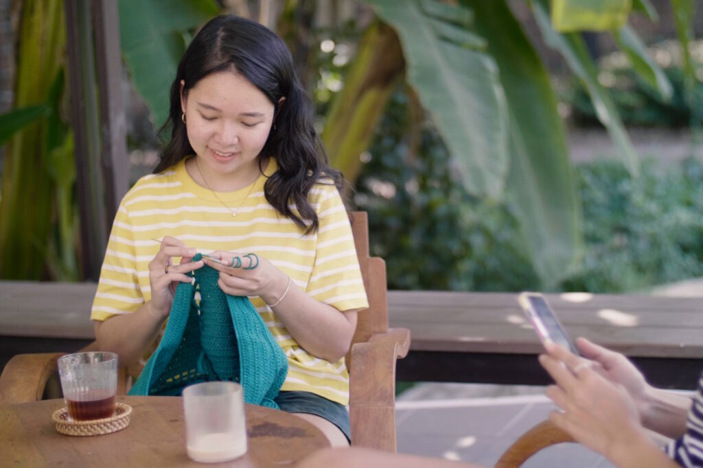 Teens are Trading Screens for Analog Hobbies of the ’90s