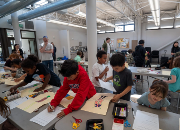 Sculpting with Light: A Family Workshop Inspired by Tom Lloyd