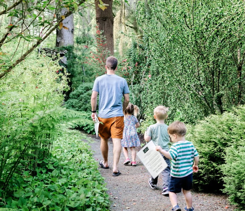 Free Admission Days at Powellswood Garden